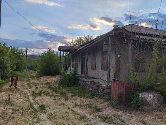 Продается земельный участок под базу отдыха Амвросиевка