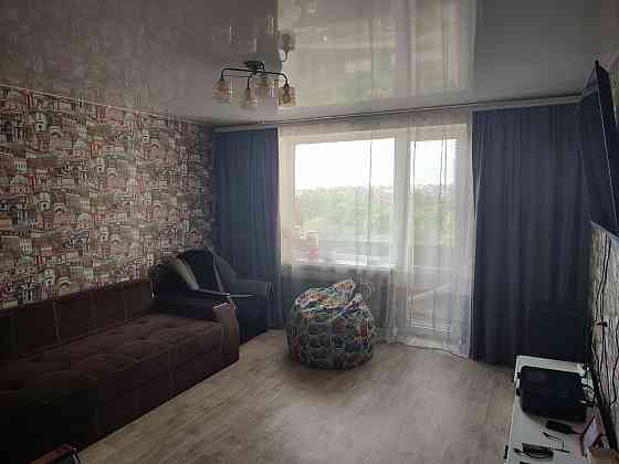 Трёхкомнатная с косметическим ремонтом, ул. Прожекторная Донецк