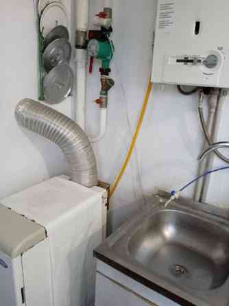 Дом, пл. Бакинских комиссаров Донецк