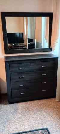 Продам комод с зеркалом Донецк