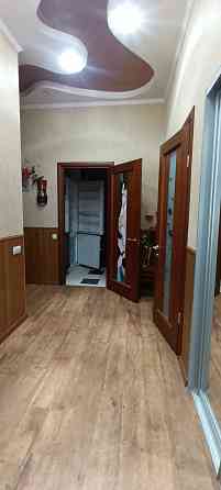 Сдам 3-х комнатную 130 м² в Новострое, Ворошиловский р-н. Два санузла .Паркинг. Донецк