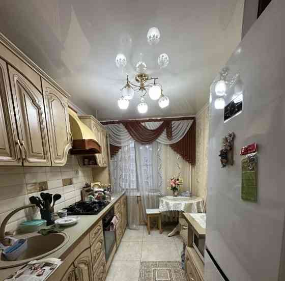 Сдаётся трёхкомнатная квартира 59 м.кв. с косметическим ремонтом в отличном районе Донецка. Донецк