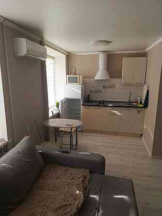 Продам евро 2км.кв Центр 1000 мелочей Мариуполь