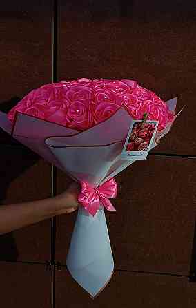 Букет ручной работы из 41 атласной розы Донецк