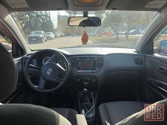 kia rio 2 (кия рио 2) рестайлинг 2010г. 1.4 мт седан 510.000р Донецк - изображение 6