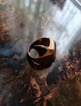 Перстень печатка, мужской, золото Макеевка