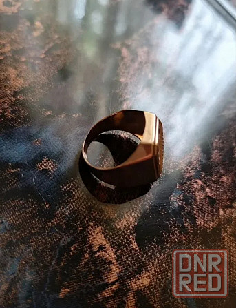 Перстень печатка, мужской, золото Макеевка - изображение 2