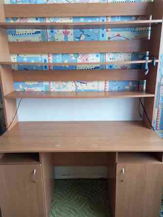 Стол письменный для школьника Макеевка