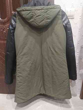 Куртка демисезонная женская Review с капюшоном 42 р Макеевка