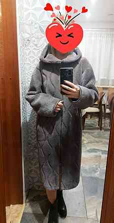 Искусственная двухсторонняя шубка с капюшоном 44 размер оверсайз Макеевка
