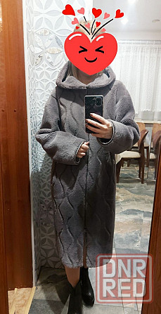 Искусственная двухсторонняя шубка с капюшоном 44 размер оверсайз Макеевка - изображение 5