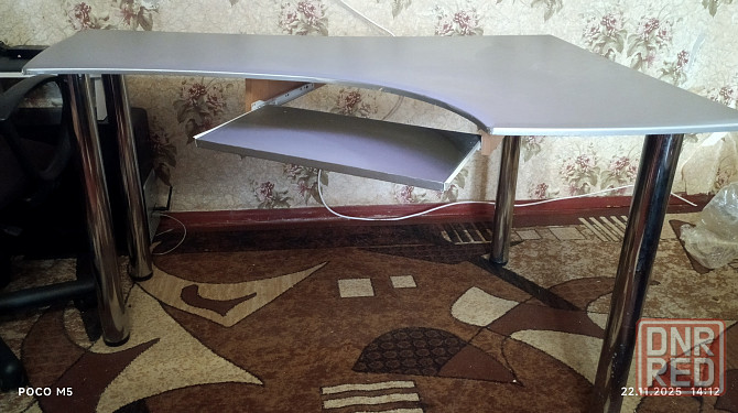 Стол компьютерный Макеевка - изображение 1