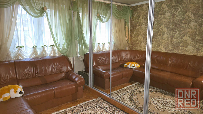 продаю 3х ком кв с каминным залом просторной кухней, французским балконом, мебелью и техникой Донецк - изображение 2