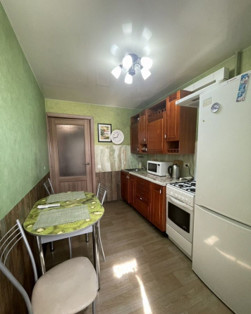 Киевский район, Изумруд. Двухкомнатная квартира расположена на 2-ом этаже 5-ти Донецк