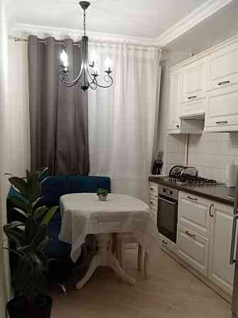 Калининский район, пр-кт Ильича, Грузия Двухкомнатная квартира с современным ремонтом Донецк