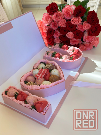 Клубника в шоколаде, букеты, съедобные подарки, Донецк, днр Донецк - изображение 1