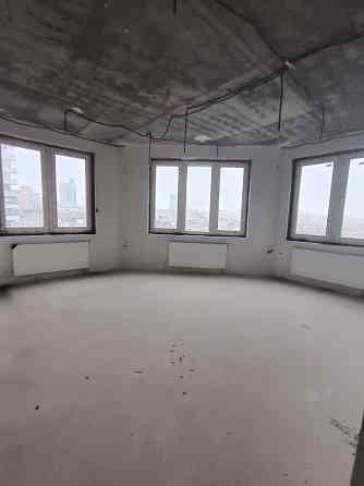 Продам 3-х комн кв-ру 107 кв м Диск/ Маяковского под ремонт от строителей Донецк