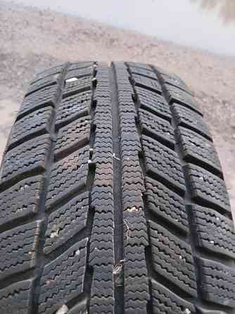 Продаю зимнюю резину 195 60 15 Донецк