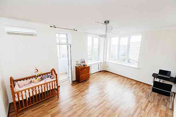 Продам 3-х комнатную квартиру в Калининском районе, проспект Дзержинского Донецк