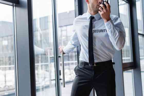 требуется охранник в офис ! Донецк