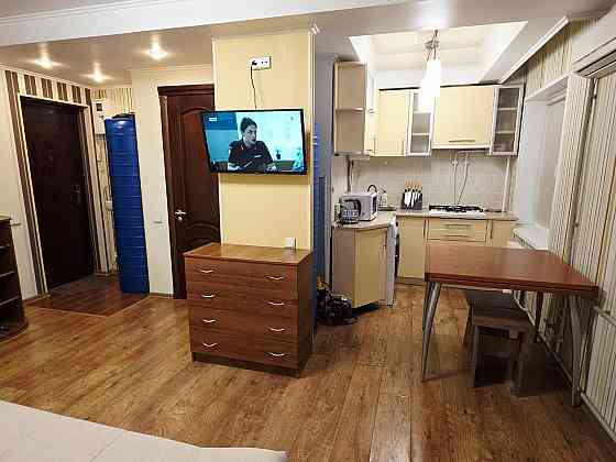 2к квартира с водой в центре донецка (днр), посуточно Донецк