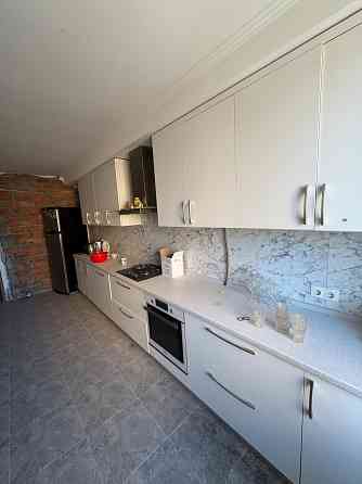 Продам 2 комнатную крупногабаритную квартиру в Мариуполе Мариуполь