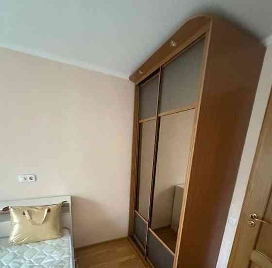 Сдается уютная двухкомнатная квартира в Киевском районе по ул. Артёма (ориентир Шахтерская площадь). Донецк