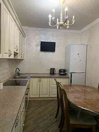 Сдаю двухкомнатную квартиру 69.0 м² этаж 3/4 Ворошиловский район города Донецка, проспект Маяковског Донецк