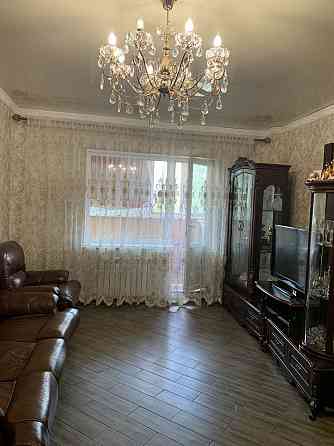 Сдаю двухкомнатную квартиру 69.0 м² этаж 3/4 Ворошиловский район города Донецка, проспект Маяковског Донецк