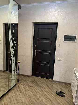 Сдаю двухкомнатную квартиру 69.0 м² этаж 3/4 Ворошиловский район города Донецка, проспект Маяковског Донецк