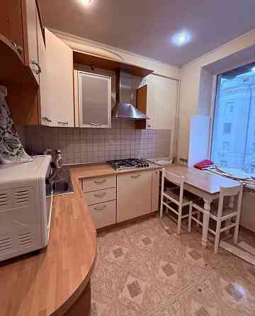 Сдаю двухкомнатную квартиру 60 м² этаж 4/9. город Донецк, Куйбышевский район. Донецк