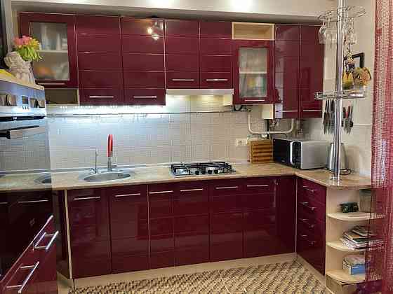 Сдаётся симпатичная двухкомнатная квартира на длительный срок!Ленинский район ориентир Цирк. Донецк