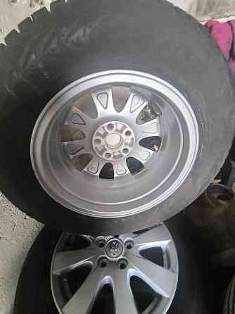 Зимняя резина с дисками комплект 16 Тойота оригинал Донецк