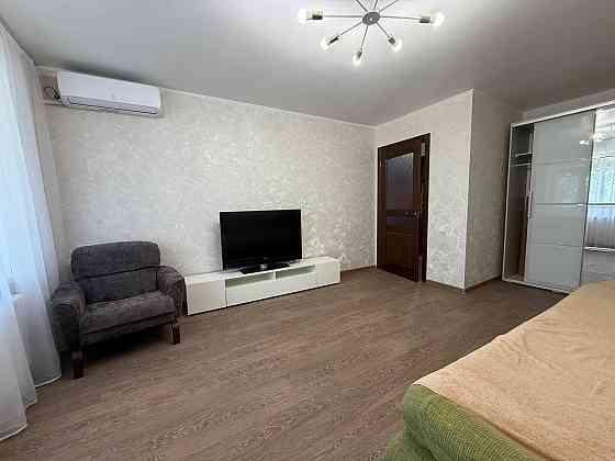 Аренда 1 Комнатной Квартиры - Площадь Ленина - улица Челюскинцев - Вода Идёт Согласно Гафику! Донецк