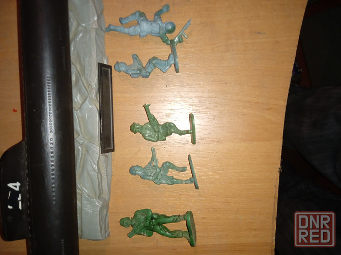 Ёлочные игрушки соддатики модели Донецк - изображение 7