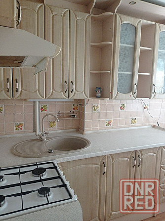 Цена снижена. 2-х ком. квартира Калининский р-н, б. Шахтостроителей 7, свежий ремонт. Донецк - изображение 4