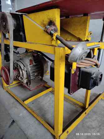 Продам два деревообрабатывающий станка комбинированных Донецк