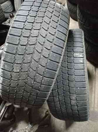 Продаю зимнюю резину 215 55 16 Донецк