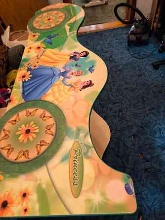 Продам кровать для девочки Донецк