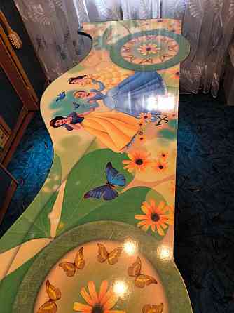 Продам кровать для девочки Донецк