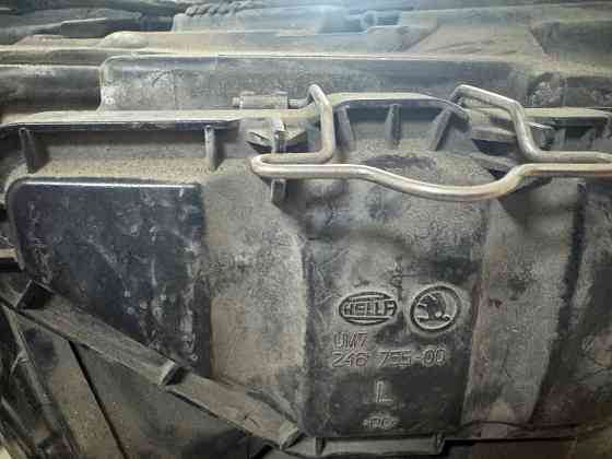 Фары передние . Шкода Суперб 2005г. Ксенон Донецк