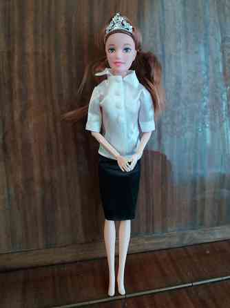 Продам куклу Барби в офисном костюме Донецк