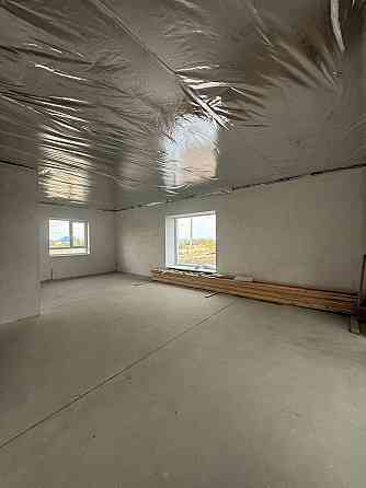 Продается дом с просторным участком и террасой Мариуполь