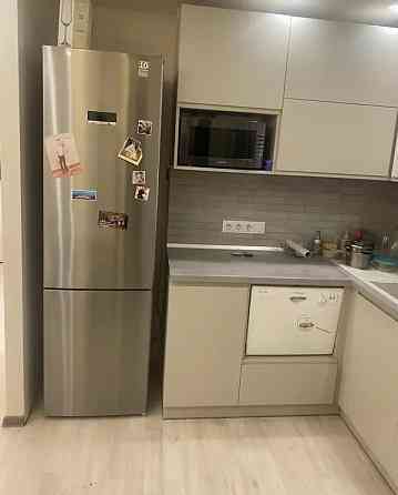 Сдам в Донецке трехкомнатную квартиру. Донецк