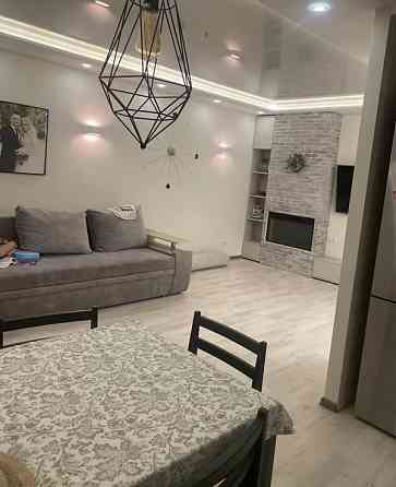 Сдам в Донецке трехкомнатную квартиру. Донецк