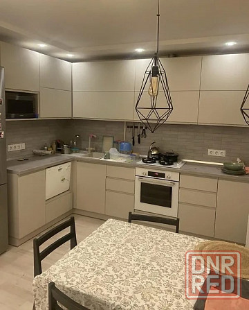 Сдам в Донецке трехкомнатную квартиру. Донецк - изображение 3