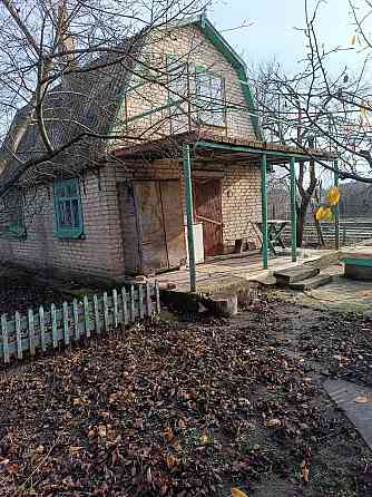 Двухэтажный дачный дом на участке 6 соток. Донецк