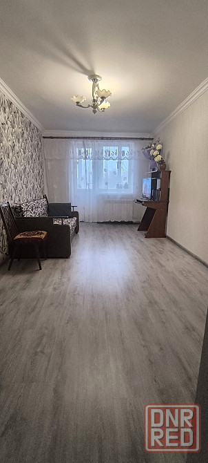 Продам 2 ком. кв-ру Центр Гвардейки Макеевка - изображение 1