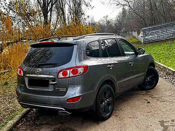 в продаже Hyundai Santa-Fe 2012 года Донецк