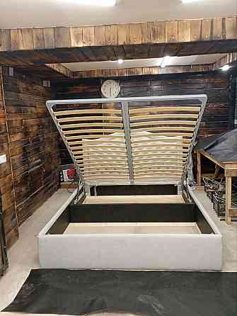 Кровать с каретной стяжкой Донецк